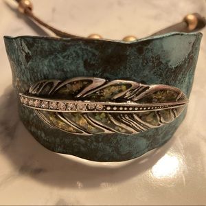 Handmade Green Slate Pull Bracelet.